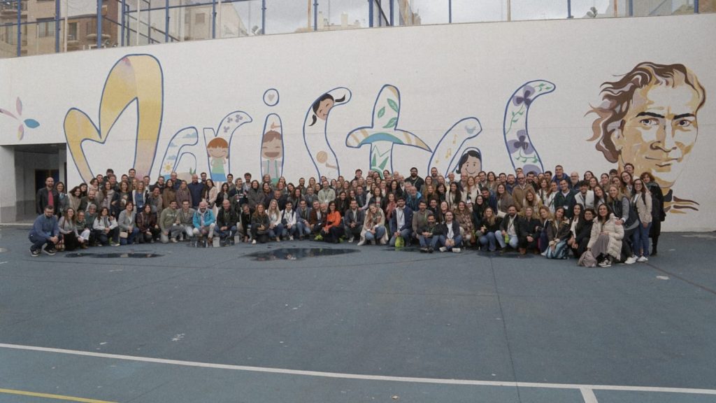Foto de grupo de educadores maristas en Granada asistiendo a las JEM 2025