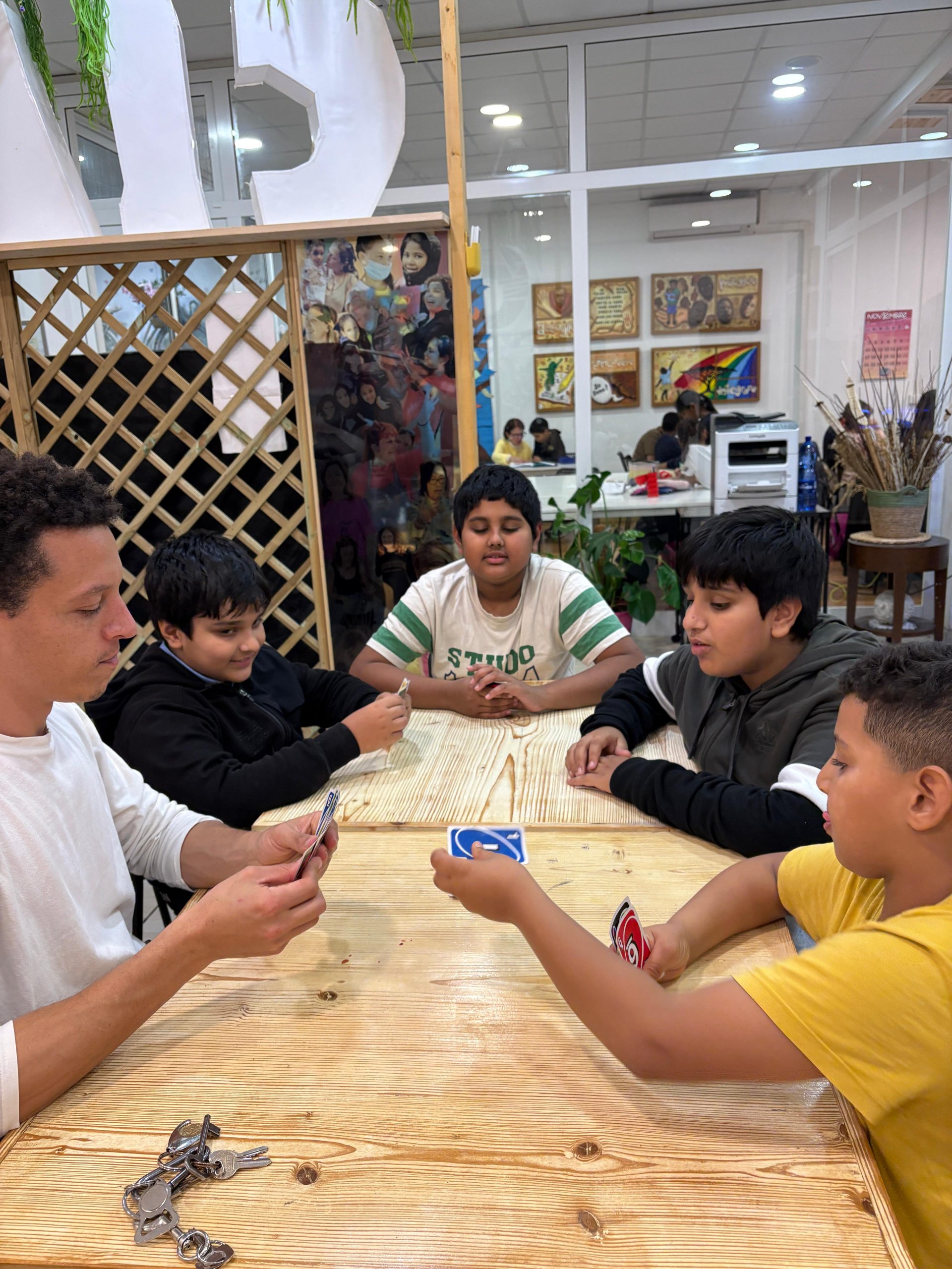 Imagen de Niños y Educador en CIAO Siracusa